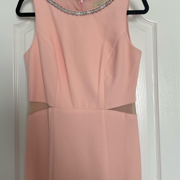 Juno dress. Color Apricot. Size Medium. - Picture 4 of 7